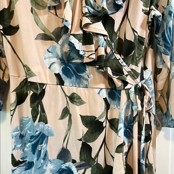 Janette Plus USA Floral Long Sleeve Wrap Midi Dress with Tie Front - Size 1X - Picture 7 of 16